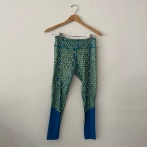 Colorful yoga pants size small